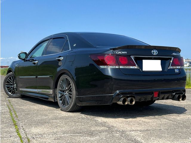 CROWN sedan hybrid 4WD