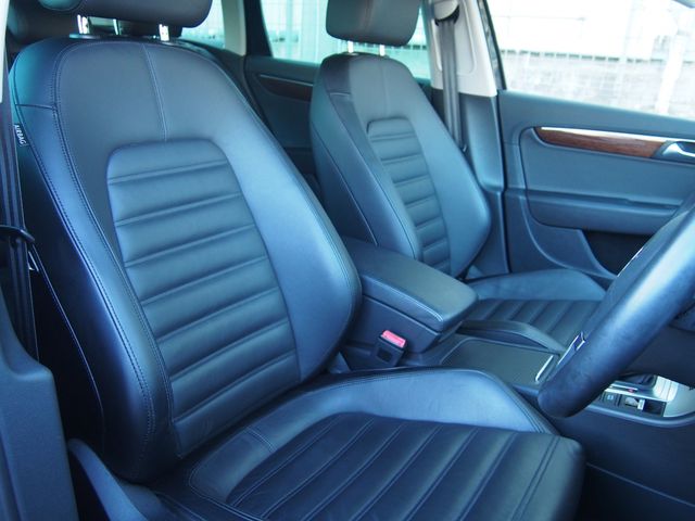 VOLKSWAGEN PASSAT Alltrack