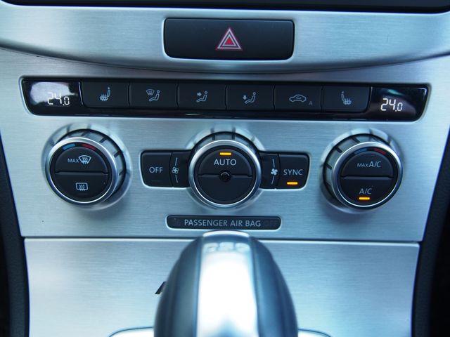 VOLKSWAGEN PASSAT Alltrack