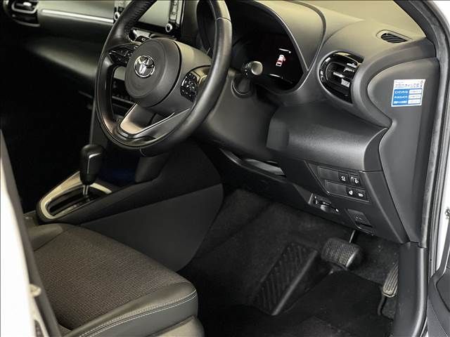 YARIS CROSS HYBRID