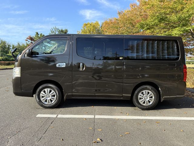 NV350 CARAVAN 4WD