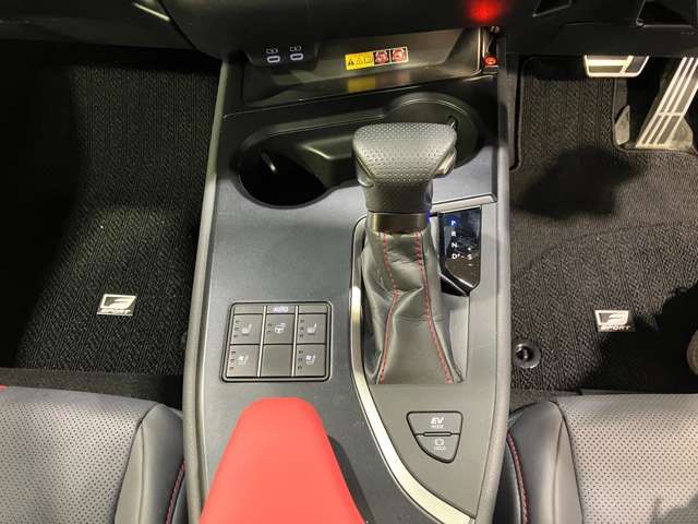 LEXUS UX250h AWD