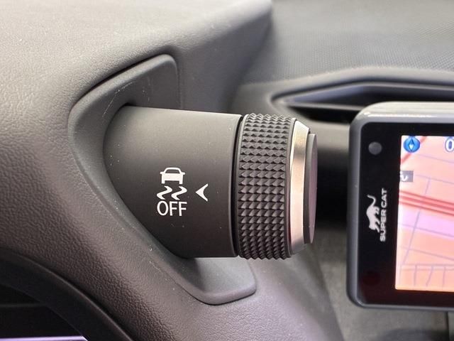 LEXUS UX200