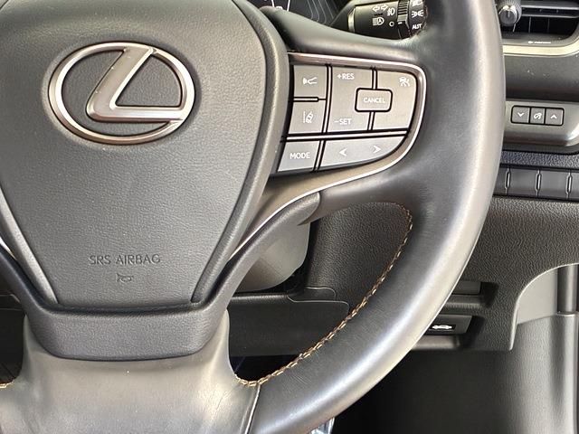 LEXUS UX200