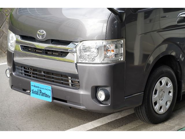 HIACE van 4WD