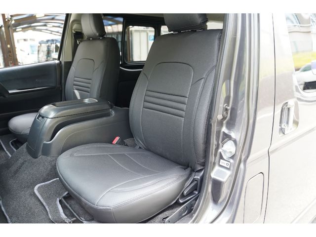 HIACE van 4WD