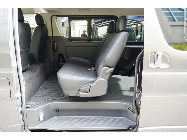 HIACE van 4WD