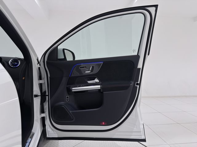 MERCEDES BENZ GLA class