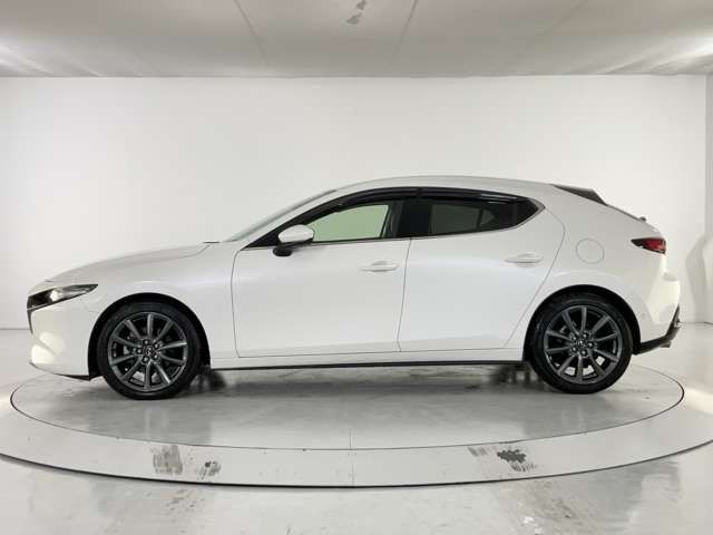 MAZDA3 FASTBACK
