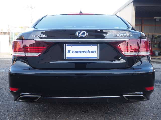 LEXUS LS600h