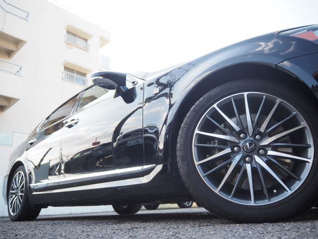 LEXUS LS600h
