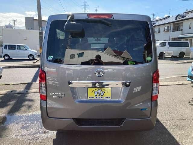 NV350 CARAVAN 4WD