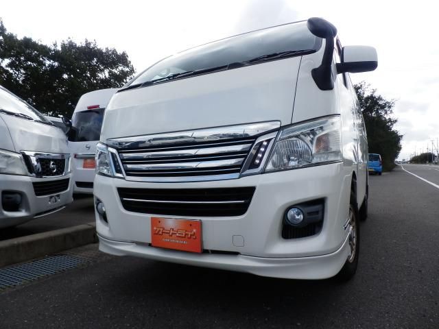 NV350 CARAVAN 4WD