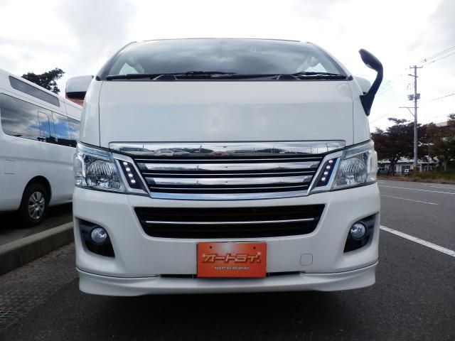 NV350 CARAVAN 4WD