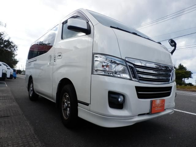 NV350 CARAVAN 4WD