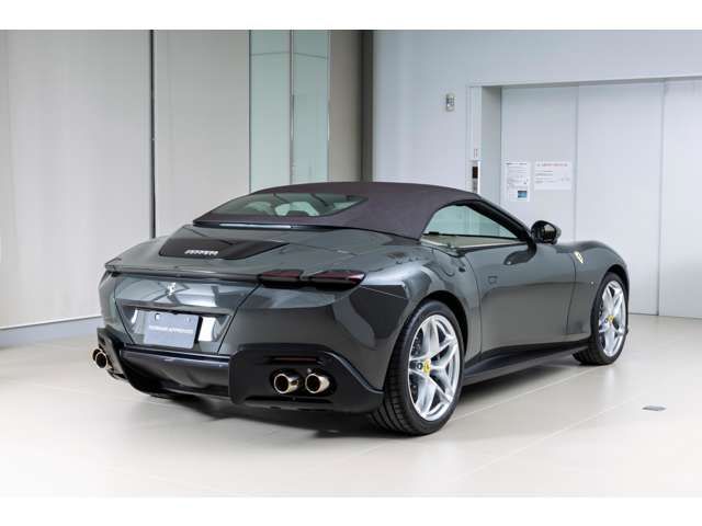 FERRARI Roma Spider