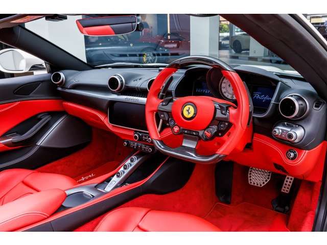 FERRARI Portofino M