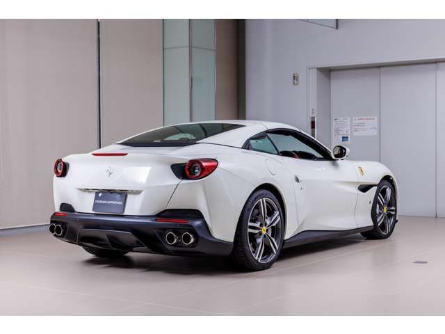 FERRARI Portofino M