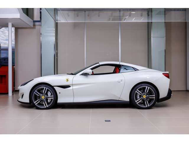 FERRARI Portofino M