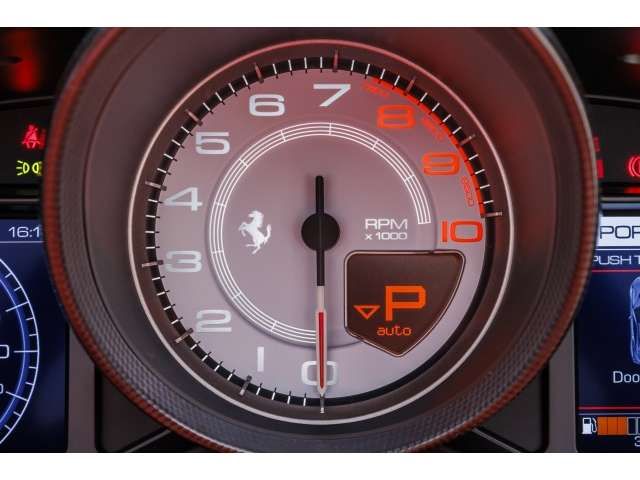 FERRARI Portofino M