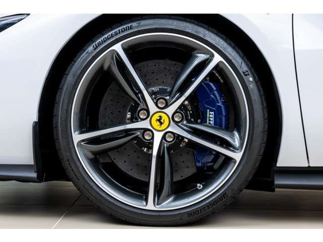 FERRARI 296 GTB