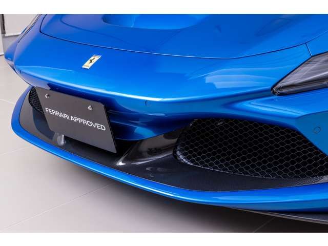FERRARI F8 Spider