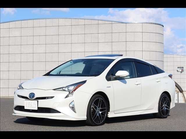 PRIUS 4WD