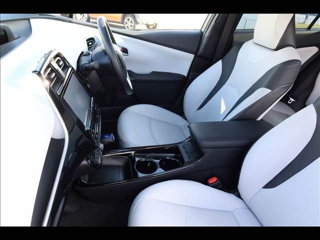 PRIUS 4WD