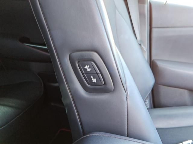 CROWN sedan hybrid