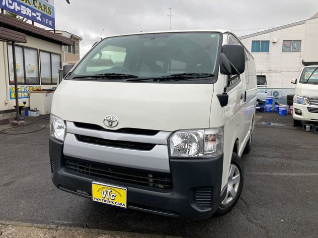REGIUSACE 4WD van