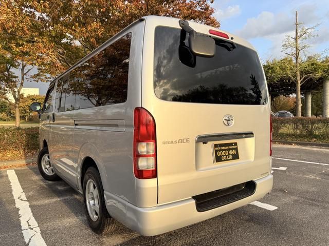 HIACE van 4WD