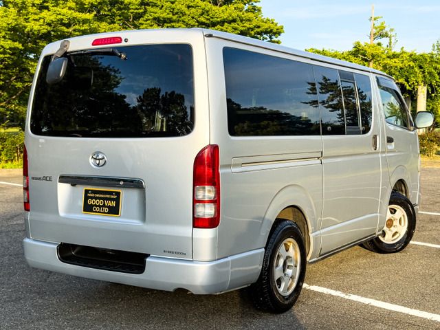 HIACE van 4WD