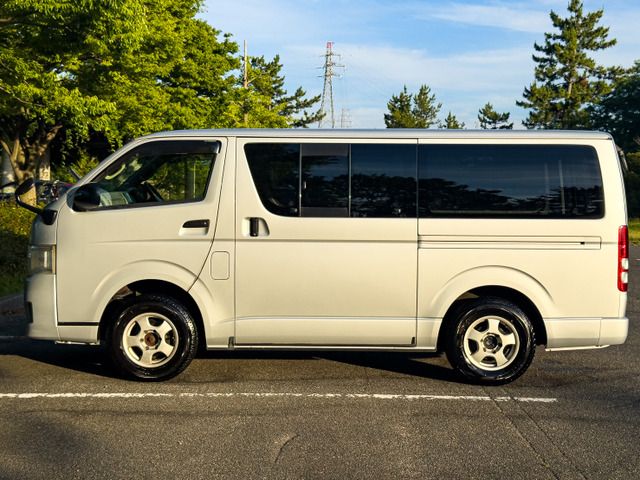 HIACE van 4WD
