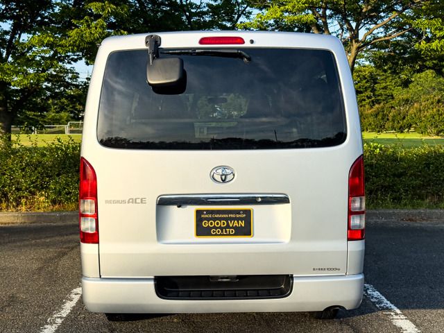 HIACE van 4WD