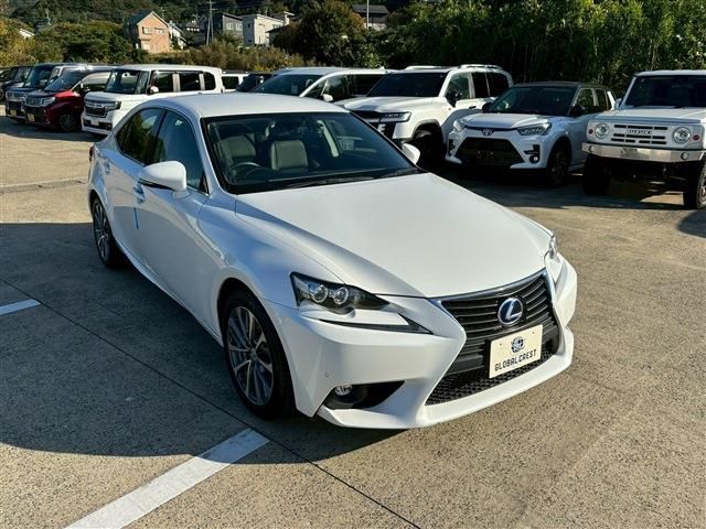 LEXUS IS300h