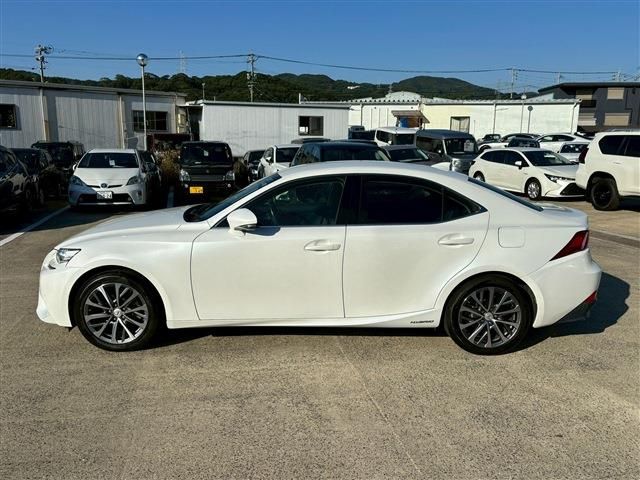 LEXUS IS300h