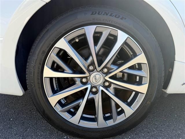 LEXUS IS300h