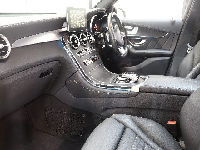 MERCEDES AMG GLC-class
