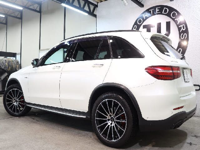 MERCEDES AMG GLC-class