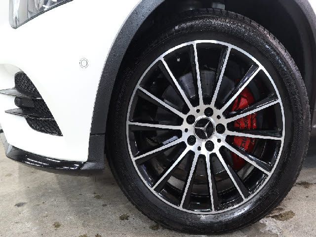 MERCEDES AMG GLC-class