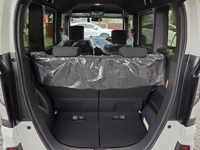 N-BOX CUSTOM