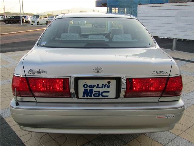 CROWN sedan