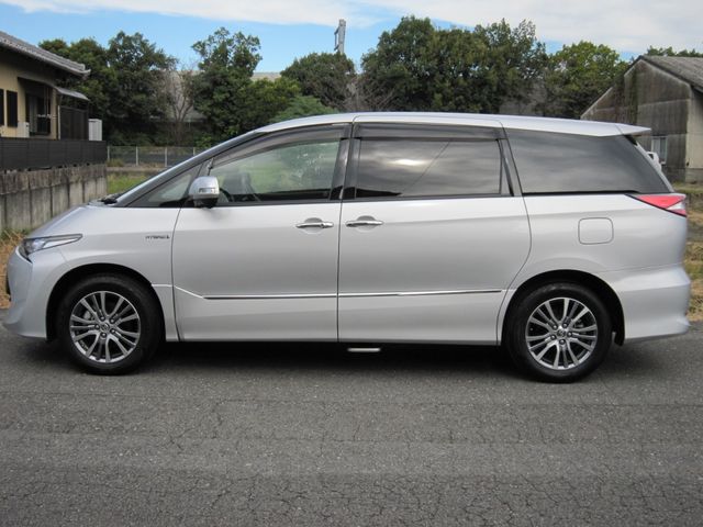 ESTIMA HYBRID 4WD