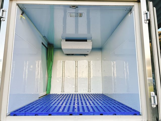 MINICAB truck