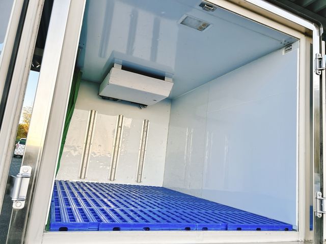 MINICAB truck