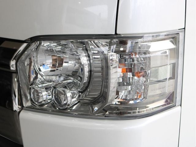 HIACE van 4WD