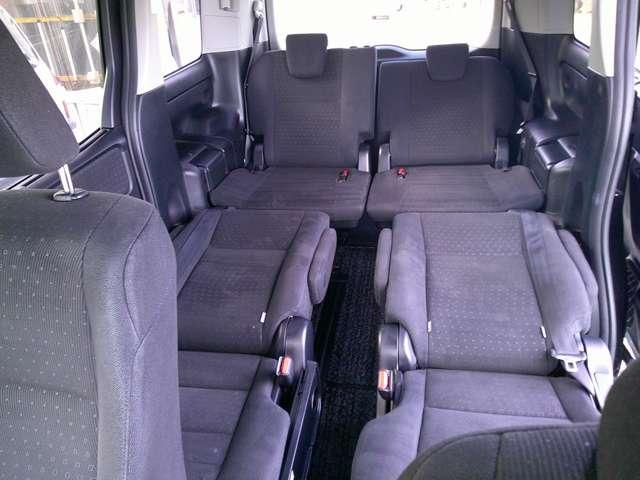 VOXY HYBRID 4WD