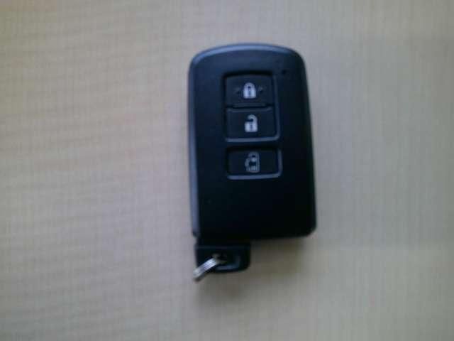 VOXY HYBRID 4WD