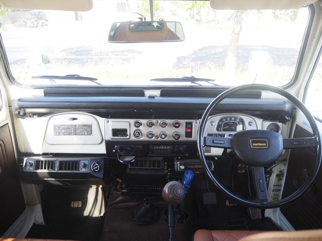 LANDCRUISER van