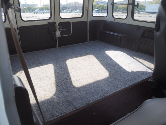 LANDCRUISER van